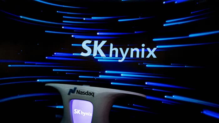 SK Hynix shares slide despite sixfold profit surge on AI boom