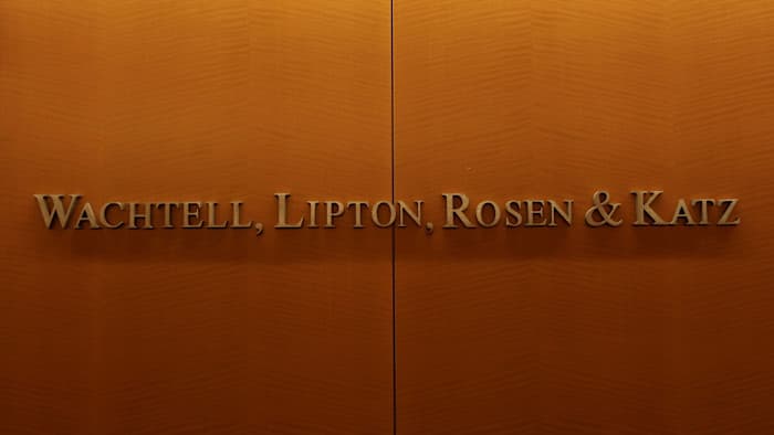 Wachtell Lipton Ortak Başkanı Gibson Dunn'a Geçiş Yapıyor: Hukuk Sektöründe Şok Etkisi