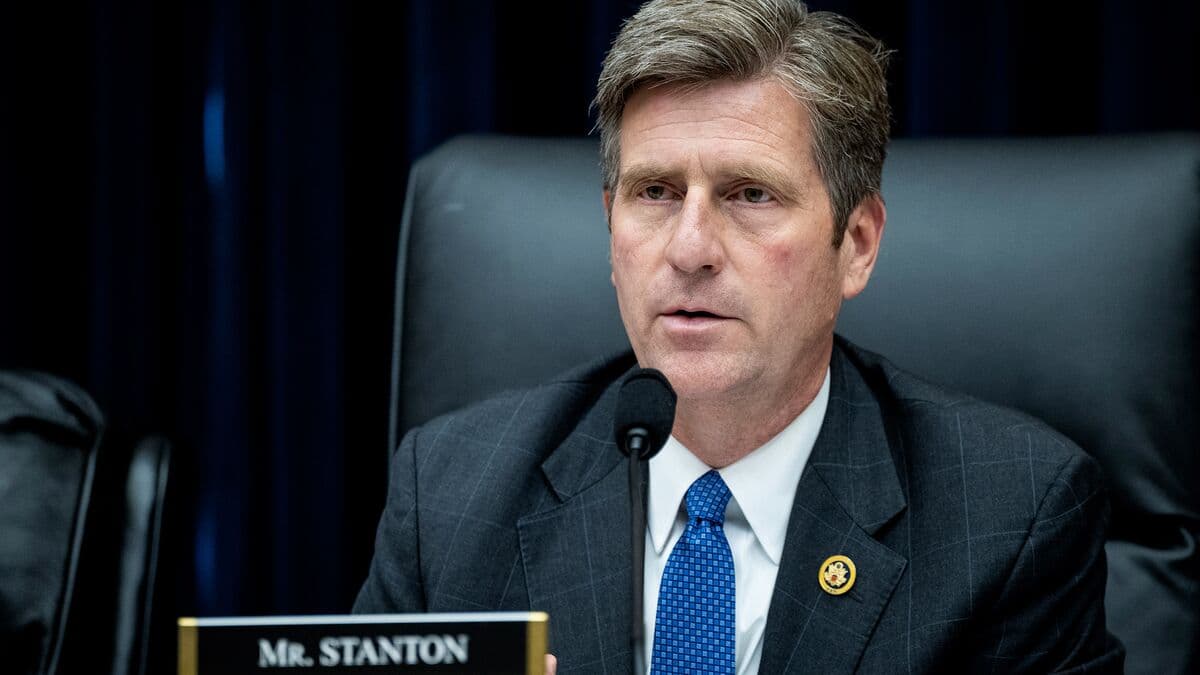 Stanton Warns of Economic Risks as Hormuz Closure Threatens Global Trade