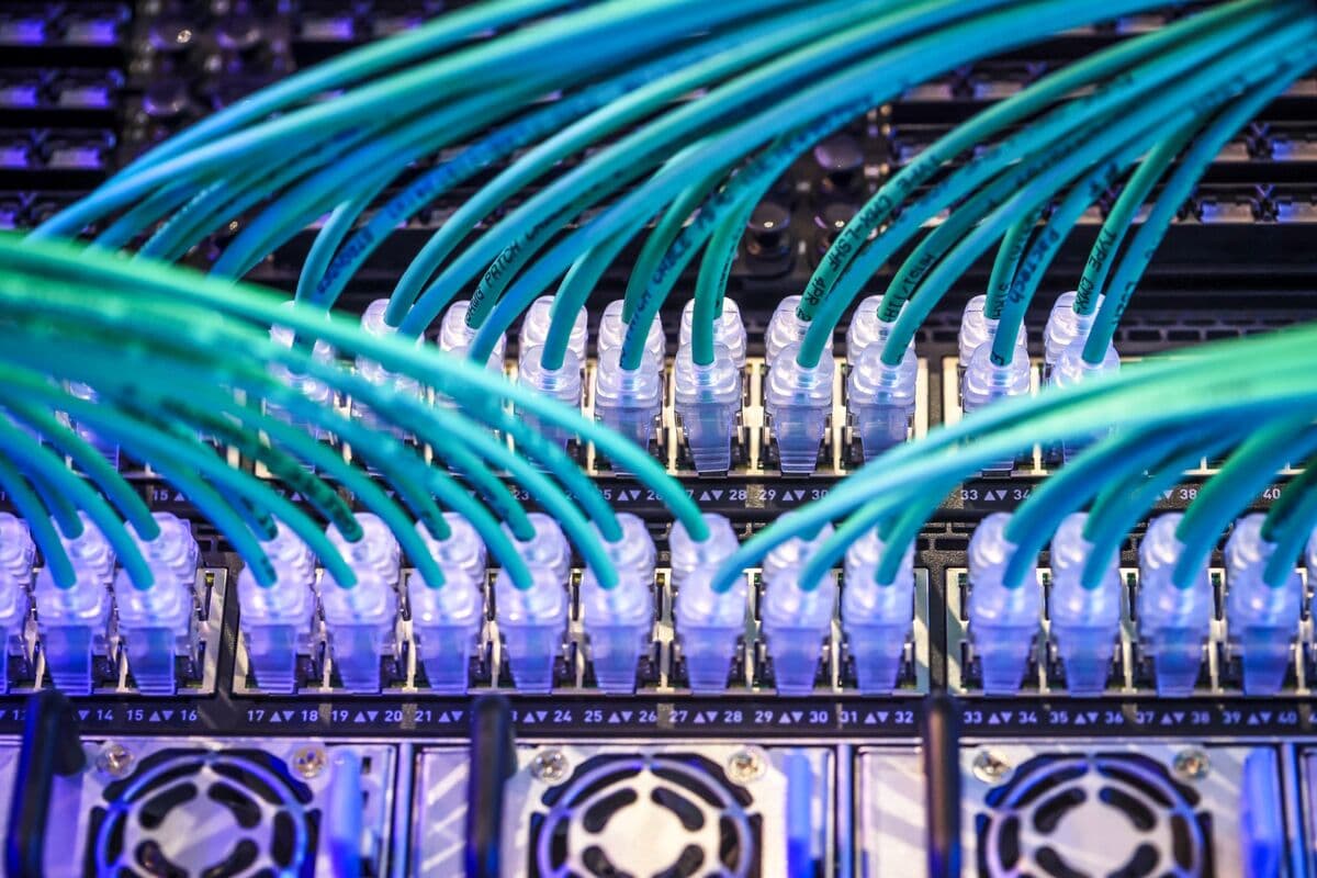 Are We Finding and Giving It Ourselves: Cryptocurrency Market Misses the Price of Technological Innovation