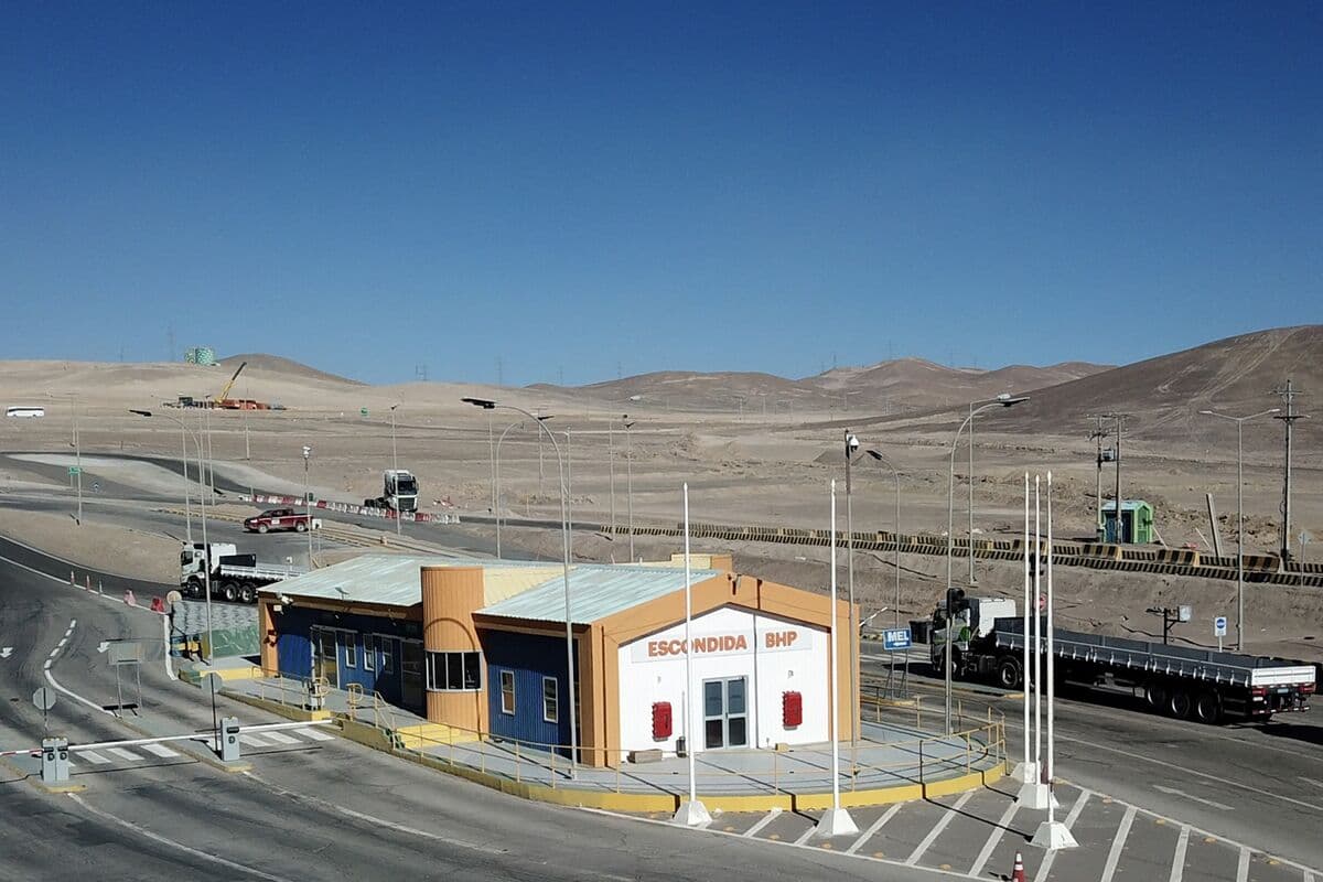 BHP'nin Chile'deki Desalınmış Su ve Enerji Altyapısı Satışı, Küresel Enerji Tedarik Zincirine Darbe