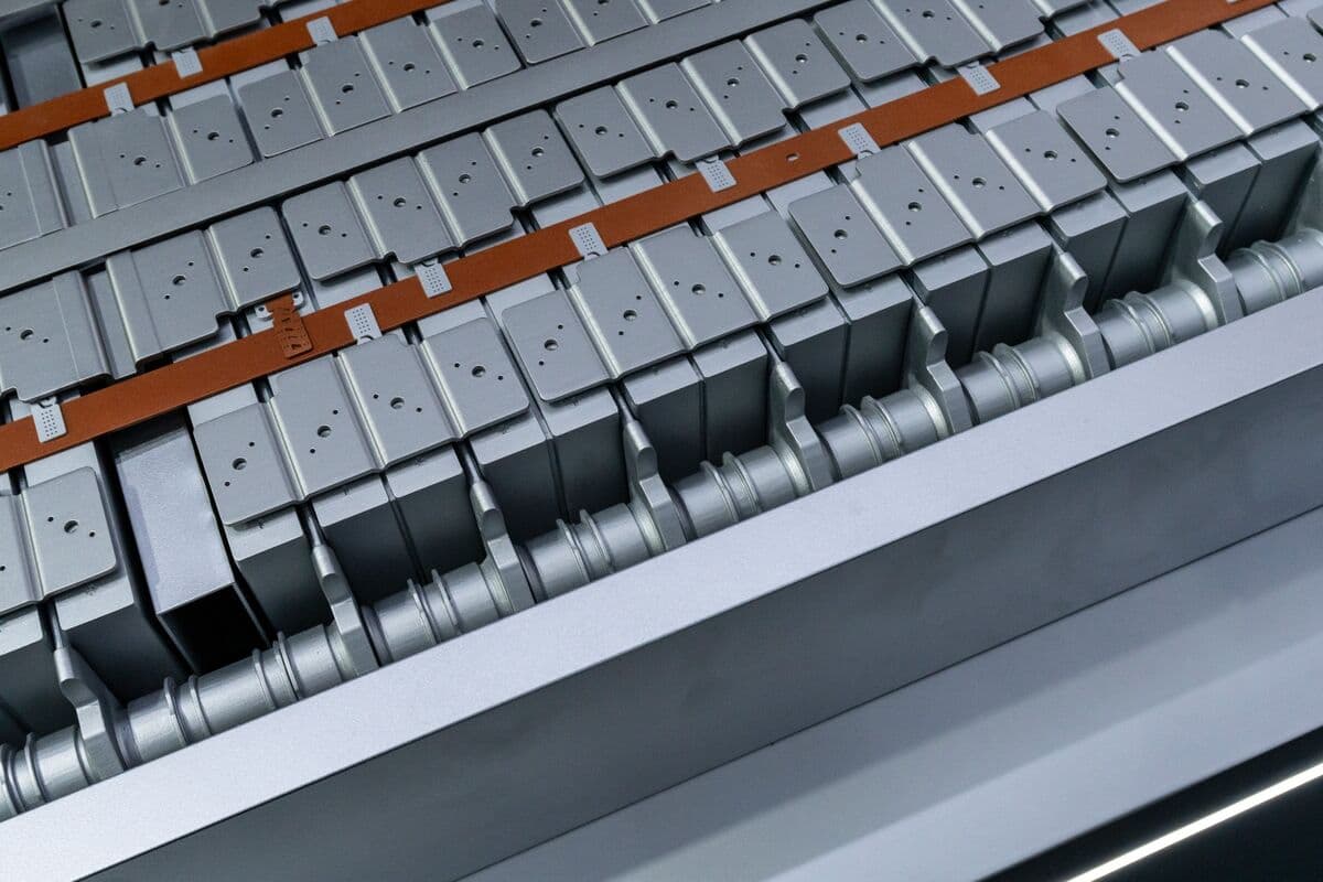 ELEKTRİKLİ ARAÇLARIN GELECEĞİ TEHLİKE ALTINDA: Pillet Üretiminin Büyük Engeli Madencilik_mi