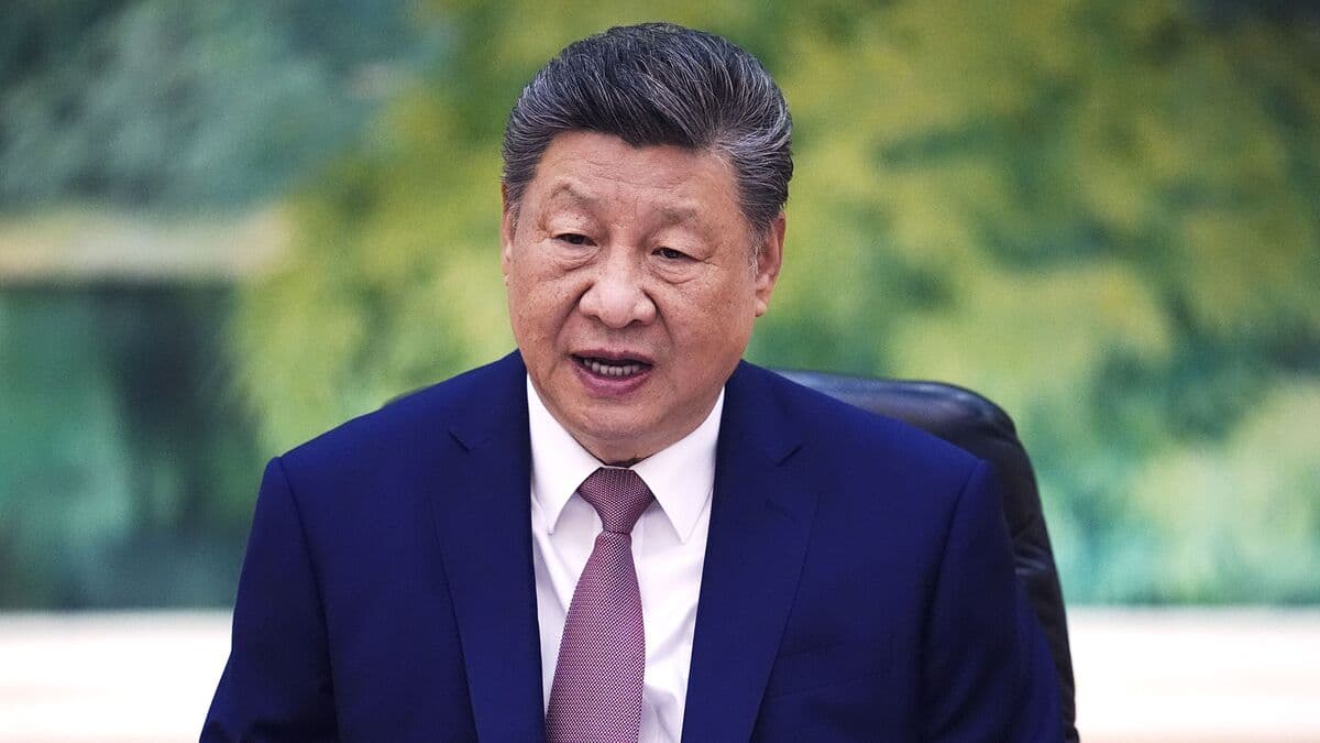 ÇİN HAREKATI BAŞLIYOR: Xi, Çin Ordusundaki Korrupt Liderleri Arasındaki En Güçlüleri Etkiliyor