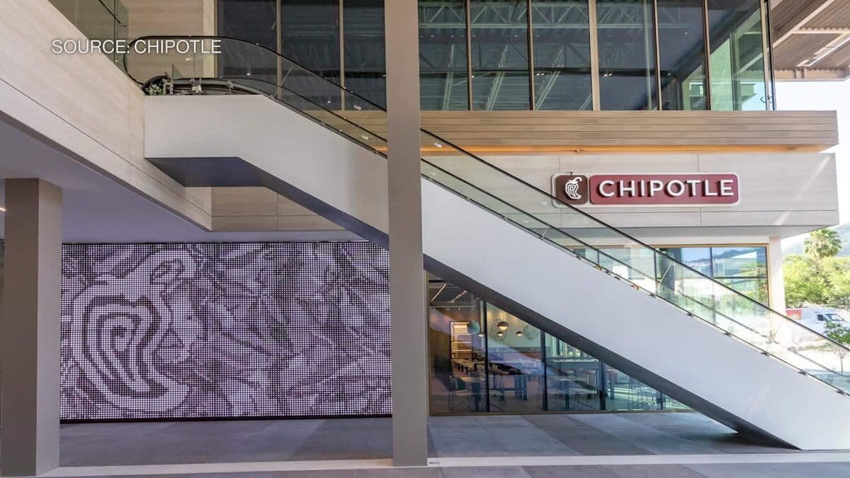Chipotle CEO Outlines Global Expansion, Pricing Strategy Amid Cyclospora Outbreak