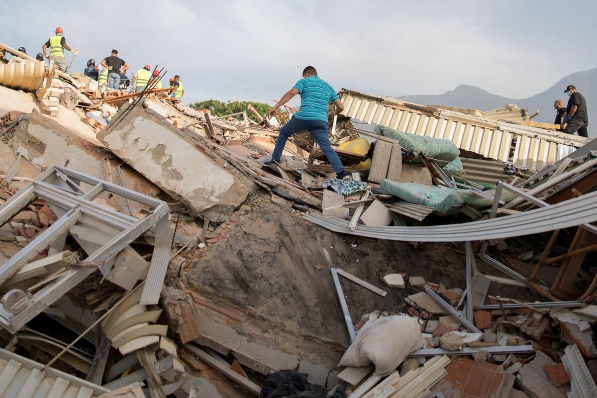Elections in Venezuela After the Earthquake: Is the End of the Revolution Possible?