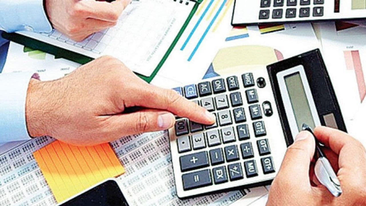 Tax Restructuring Echoes: 228K Applications in 25 Days