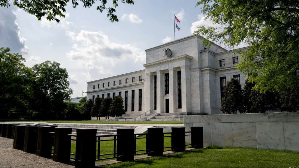 Fed'in Tutанakları: Yapay Zeka Kaynaklı Talep Enflasyonu Yüksek Tutabilir