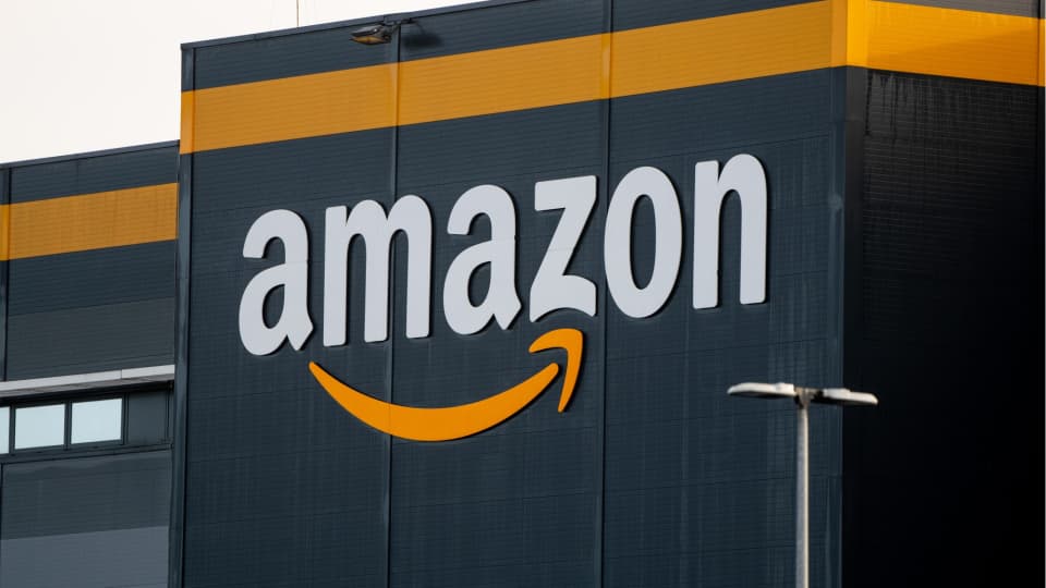 Amazon's $200 Billion Quarter: AWS Growth and AI Investments