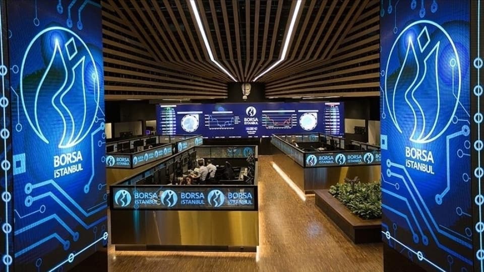 Foreign Investors' Bond Frenzy Hits $505 Million Record