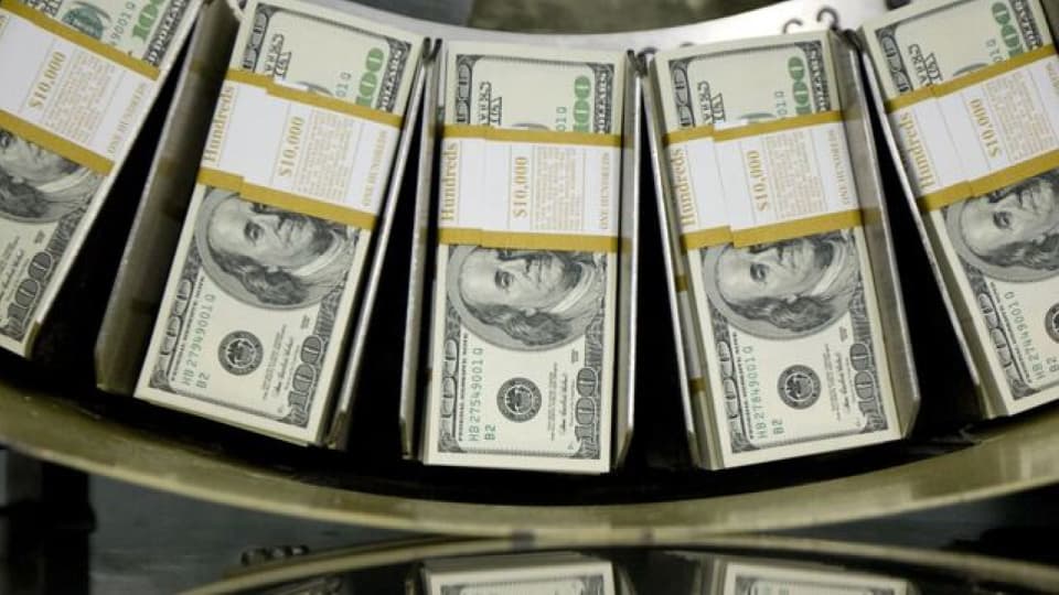 Foreign Currency Deposits Slip by $297 Million, KKM Plummets: Shifting Dynamics in Turkey’s Banking Sector