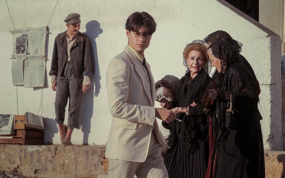 Netflix's Cannes-Winning 'La Bola Negra' Set to Impact Cinema and Markets