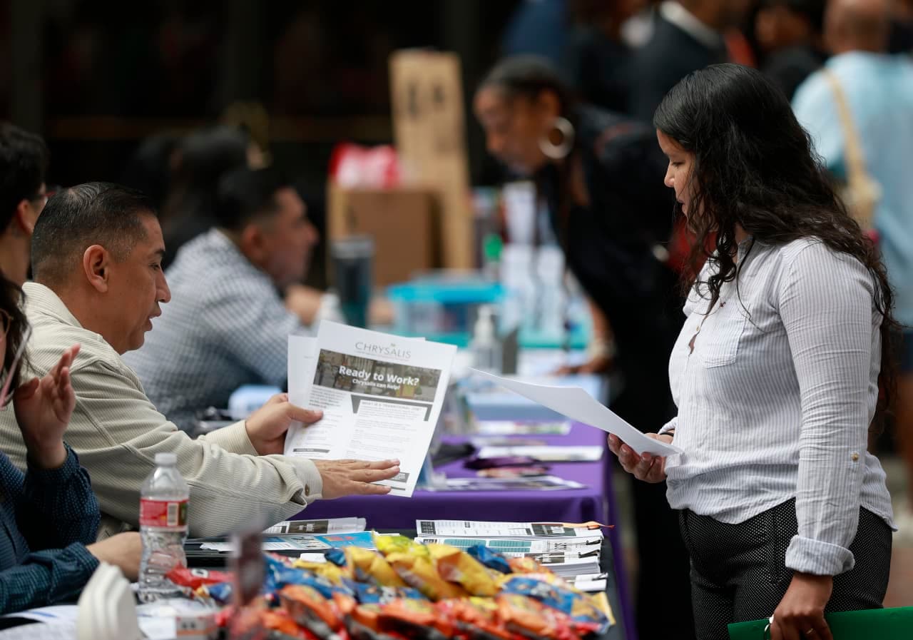 U.S. Workforce Shrinks by 1.1 Million: Shock Waves Across the Labor Market