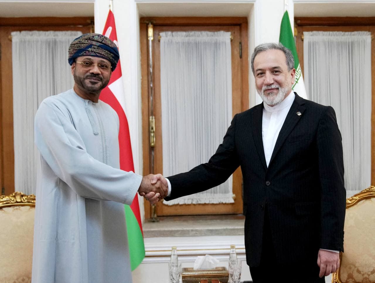 Hormuz Deal Hopes Sink Oil Prices by 9%: Market Signals