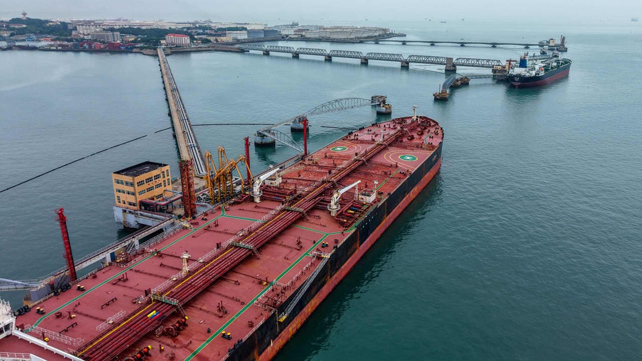 Geopolitical Storms Signal Buy Opportunity: Wall Street Veterans Weigh In