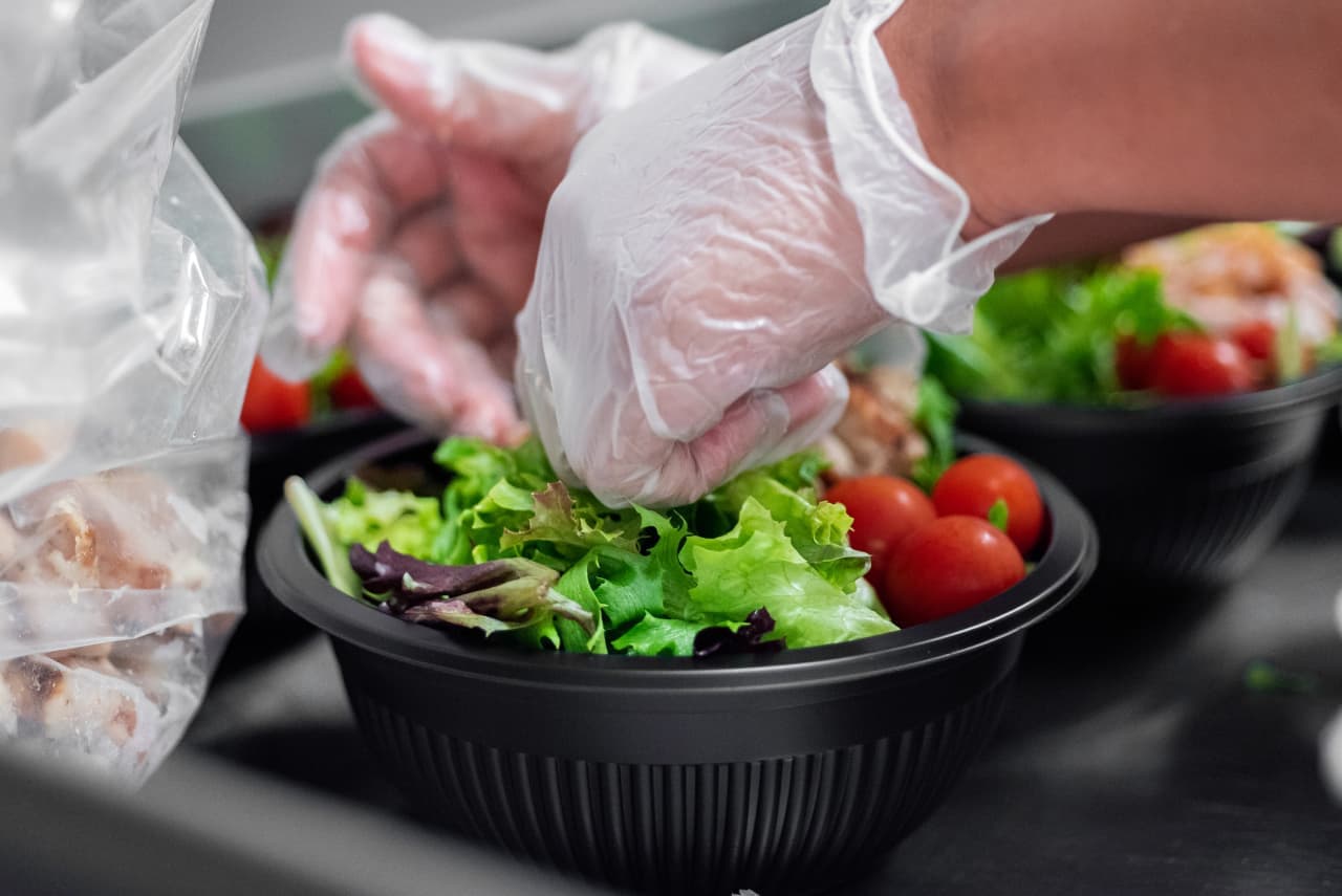 Salad Shortages Emerge as Local Restaurants Pivot to Alternative Greens