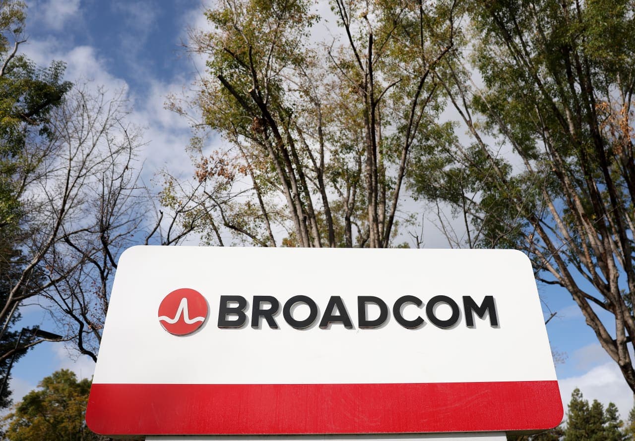Broadcom's AI Revenue Outlook: Where Investors Are Looking