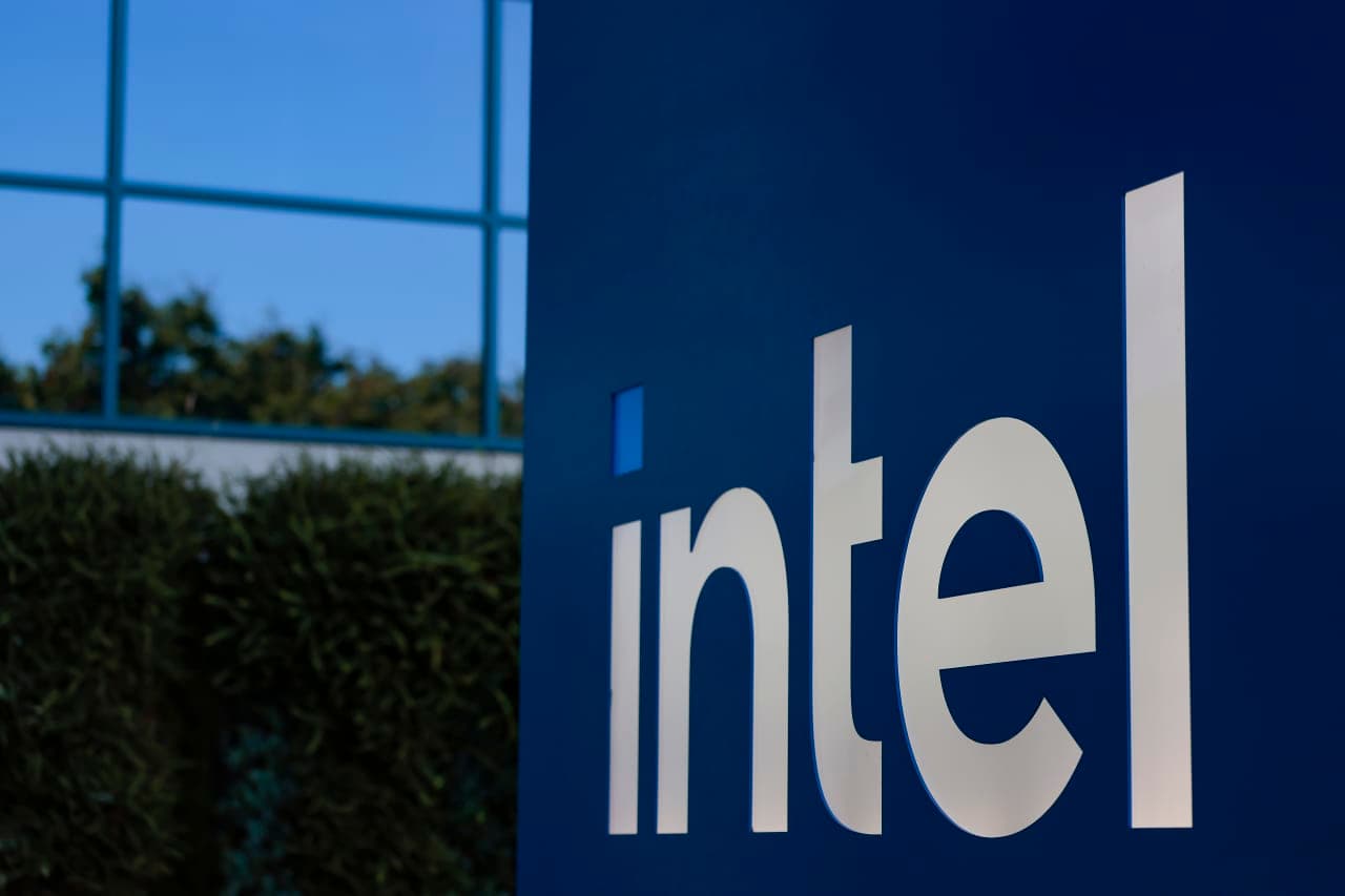 Intel, Yıllık %400'lük Rallinin Ardından 15 Milyar Dolarlık Hisse Satışı Hazırlığında