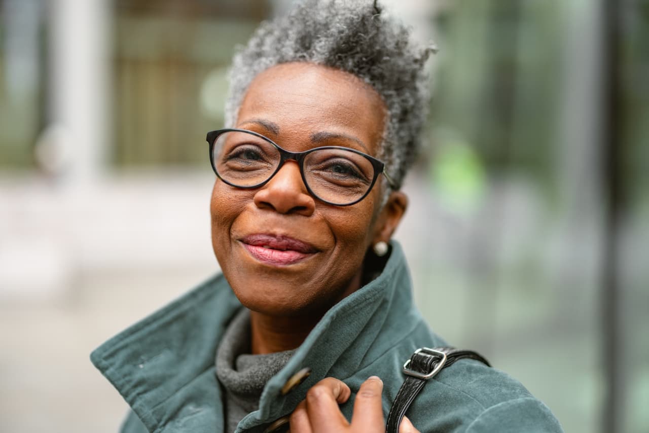 Late-Life Social Security: Spousal Benefits or Your Own?