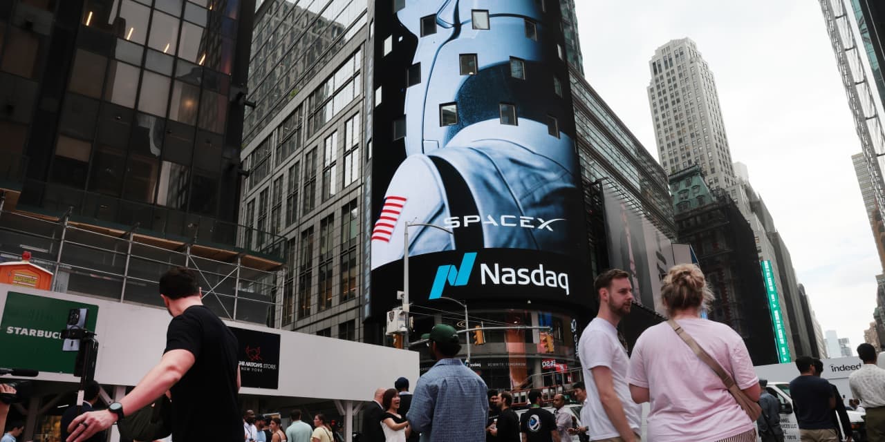 Nasdaq-100'de SpaceX ile Birlikte Dalgalanma