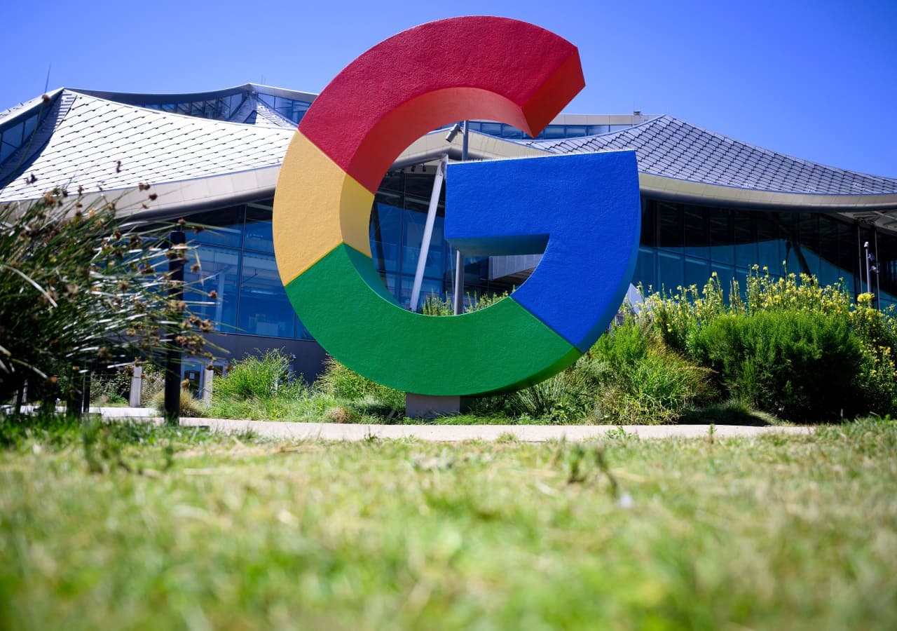 Jeff Dean’s Exit Sends Alphabet Stock Plunging Amid AI Leadership Loss