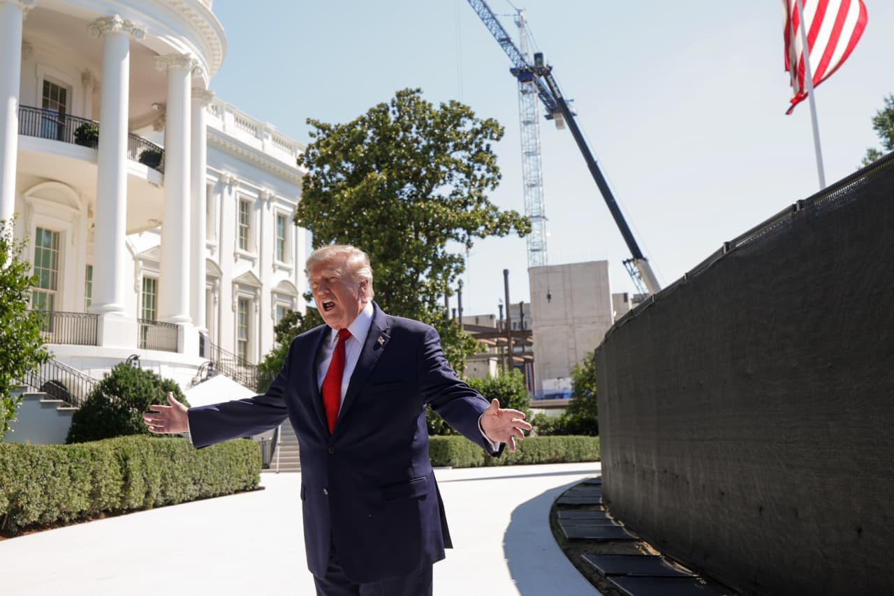 Senate Stalls Crypto Bill: Trump's Pressure and Market Implications