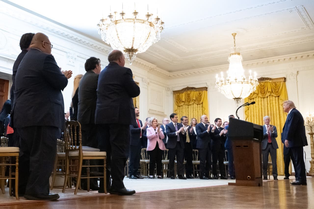 ABD-Çin Gerilimi Yükseliyor: Trump'ın Seçim Söylemi Piyasalarda Risk Primi Yaratıyor