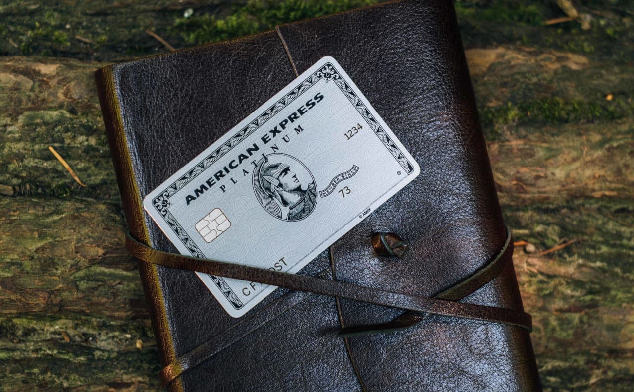 **American Express** Platinum Kart Patlamasıyla Büyüme Rekoru Kırdı: Lüks Tüketimde Yeni Trend