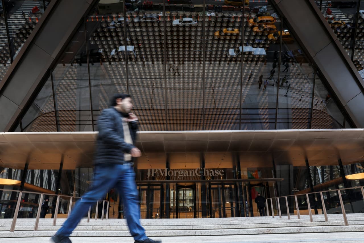 Earnings Estimates'ı Çarpıcı Yükselişi: Enerji ve Tech Sektörleri Piyasaları Yeniden Haritalandırıyor