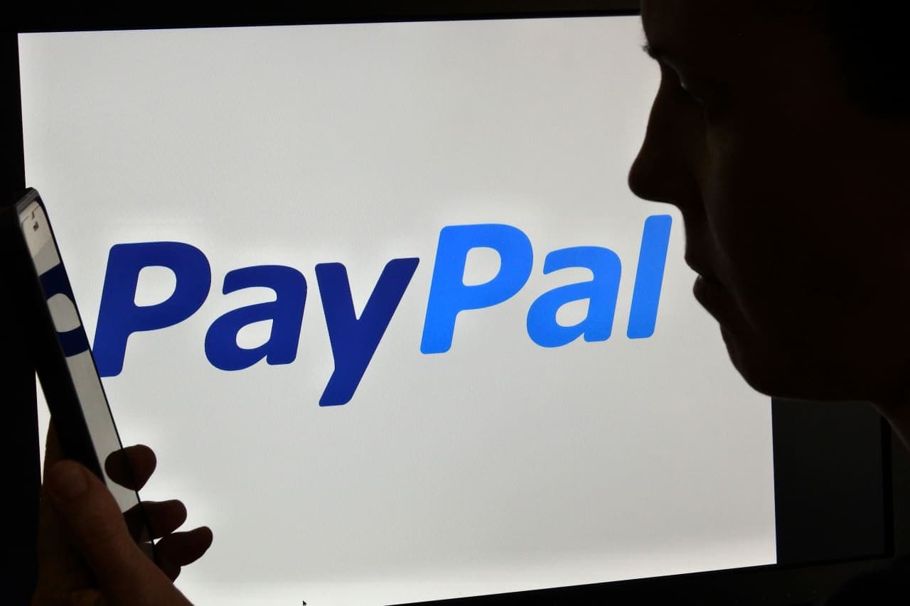 Stripe and Advent Target PayPal: Burry’s Critique Highlights the Deal’s Shortfall