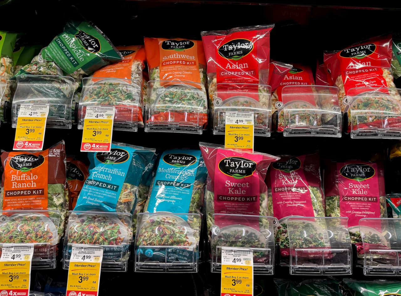 Microscopic Crisis for Salad Giants: Cava and Chipotle Bleed Market Value