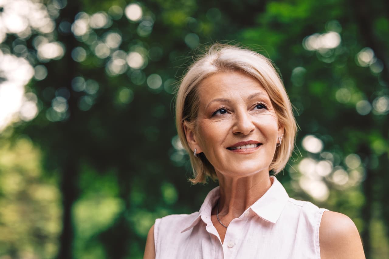 Can a 62‑Year‑Old Widow Claim Her Late Husband’s Full Social Security Benefit?