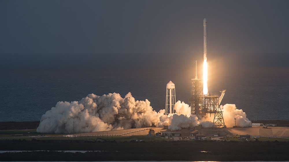 SpaceX Shares Plunge: Analyst Earnings Outlook and Target Revisions