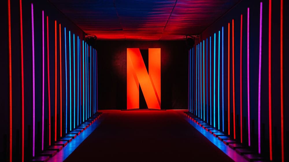 Netflix Hisseleri Düşüşte: Akış Devinin Büyüme Hikayesi Sorgulanıyor