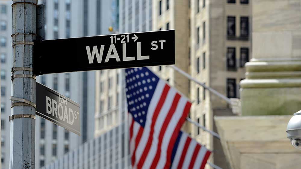 Nasdaq Rally and Chip Surge: Pre-Earnings Market Dynamics