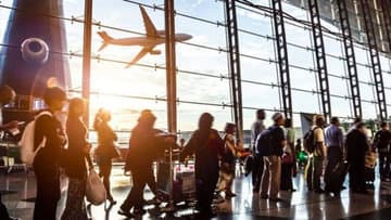 Turizm Geliri İkinci Çeyrekte %2,6 Düştü: Piyasalar Nasıl Etkileniyor?