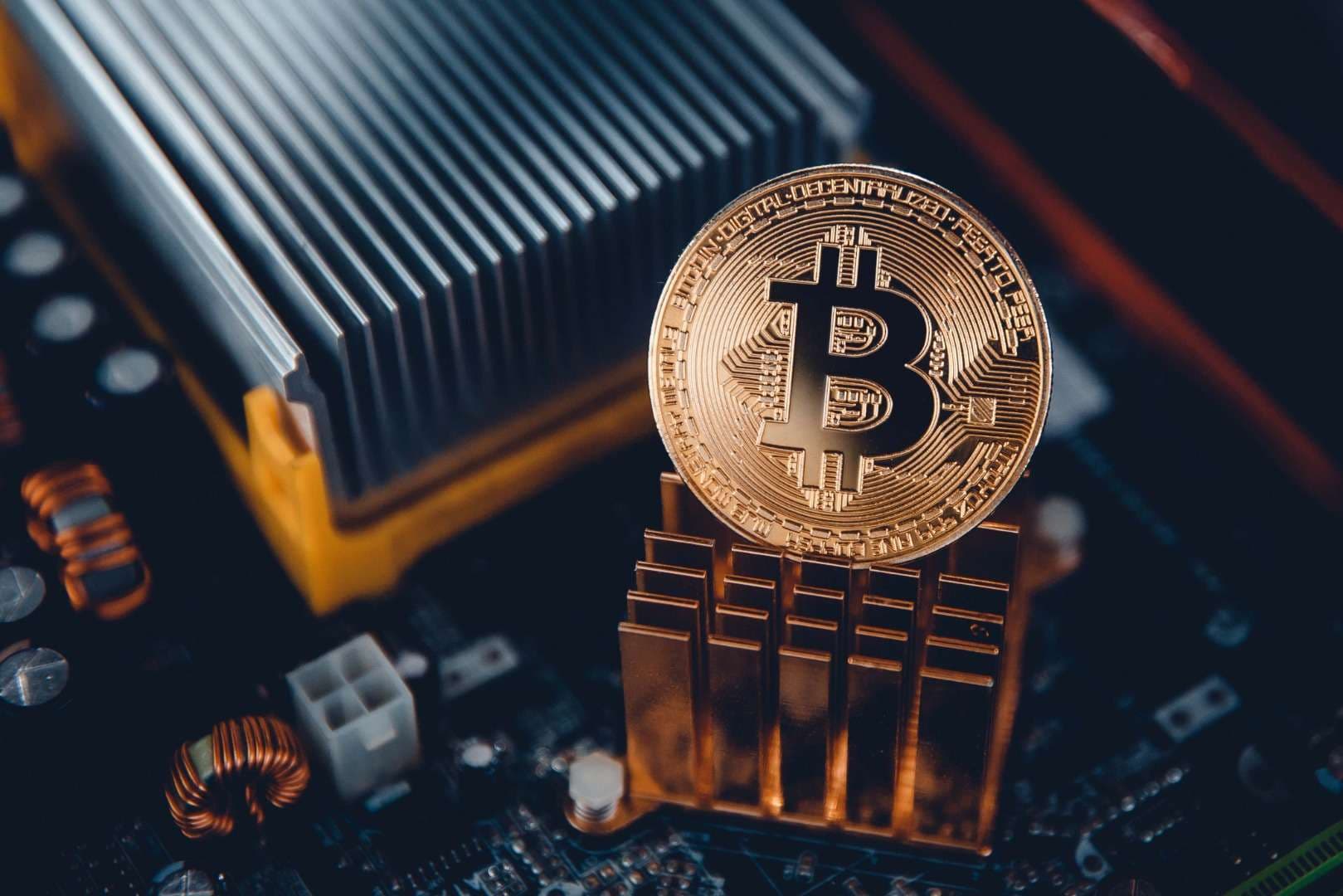 Fed Rate Hike Expectations Put Pressure on Bitcoin