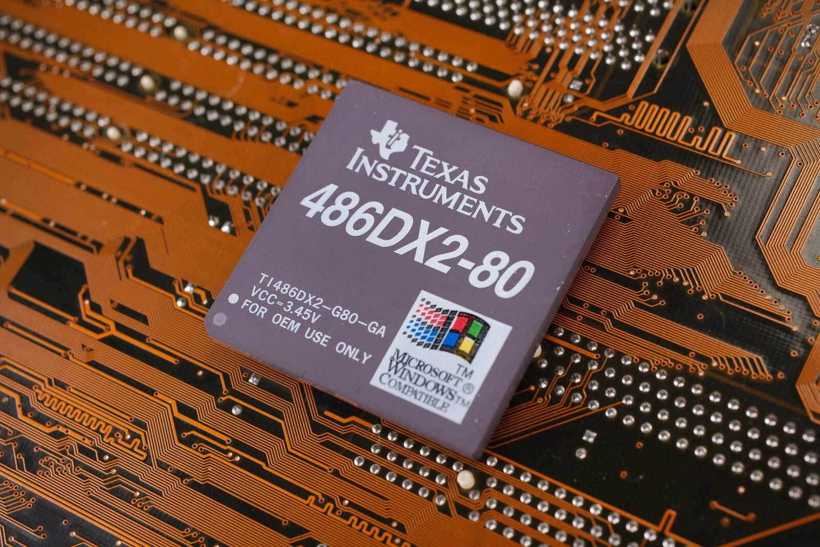 Texas Instruments Üçüncü Çeyrek Gelirinde Beklentileri Aştı: Çip Devinin Güçlü İleri Adımı