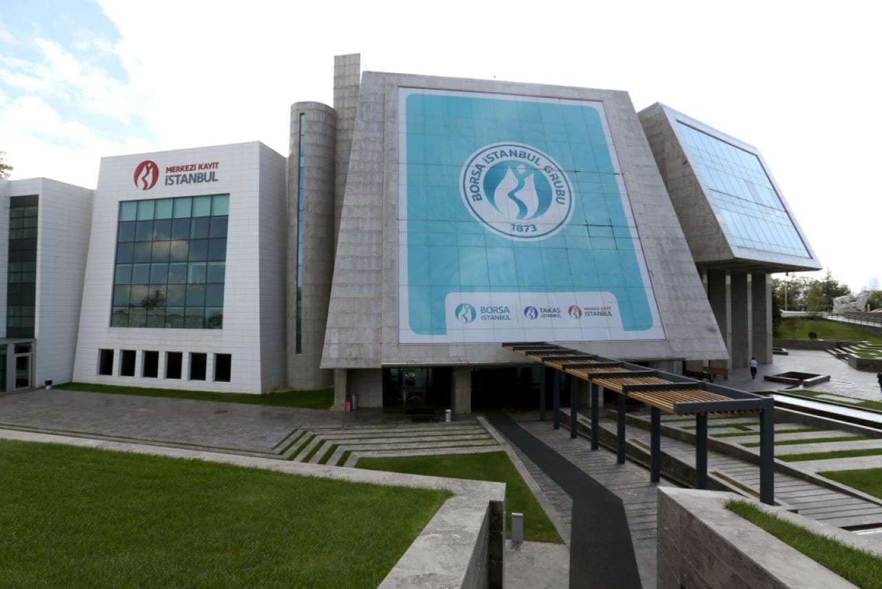 Foreign Investors Dump **$185.9M** in Shares, Shaking BIST 100