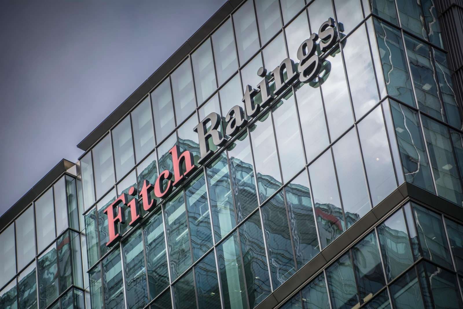 Fitch Maintains Outlook, Forecasts 29.5% Inflation by Year-End; Policy Implications Loom