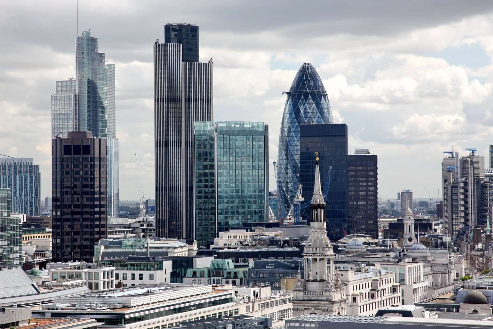 London's IPO Appeal Fades, Private Equity Funds Face New Headwinds