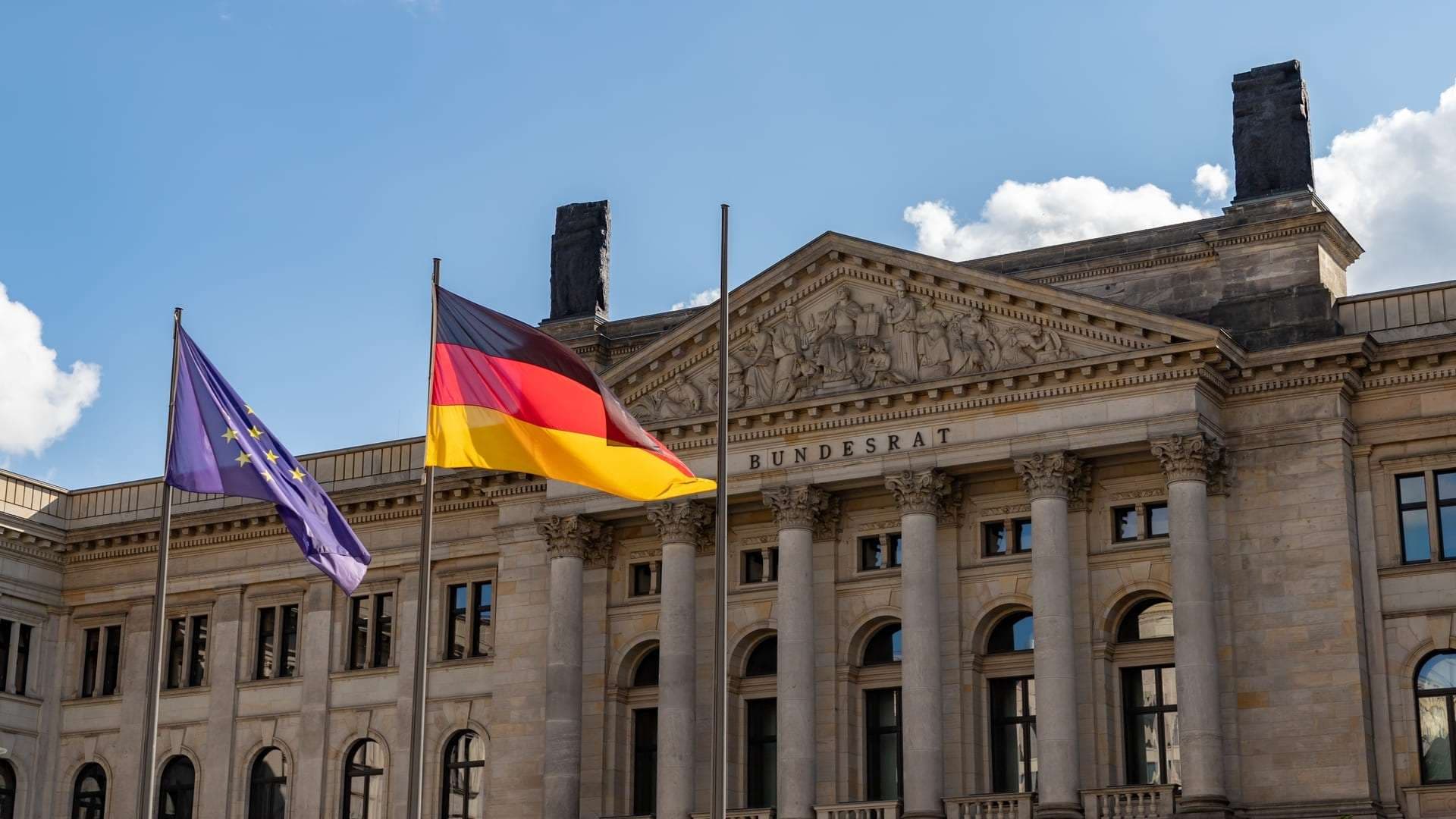 Germany's Composite PMI Rebounds into Growth Zone in July