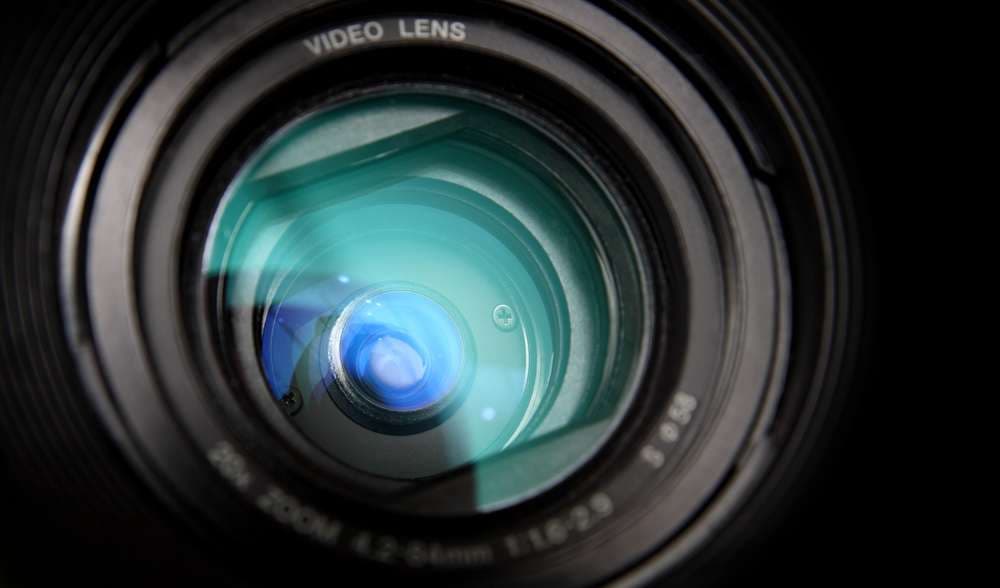 Sony, Tamron'u Satın Almak İçin 1.2 Milyar Dolarlık Teklif Sunuyor