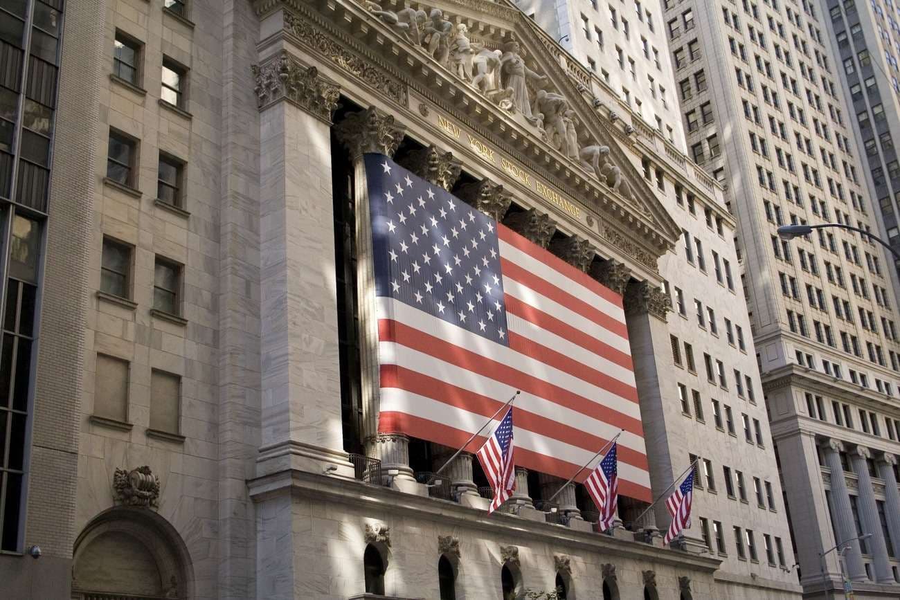 US Futures Rise Amid Hormuz Tensions and Inflation Watch