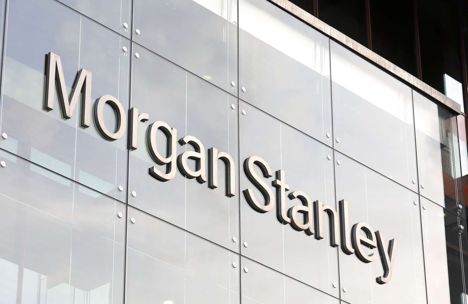 Morgan Stanley Pulls Back on Long‑Term Bond Yields as Rates Rise