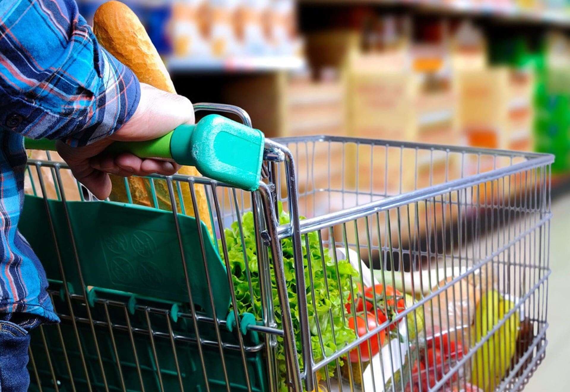 US Consumer Spending Decelerates: July Data Tests Market Pulse