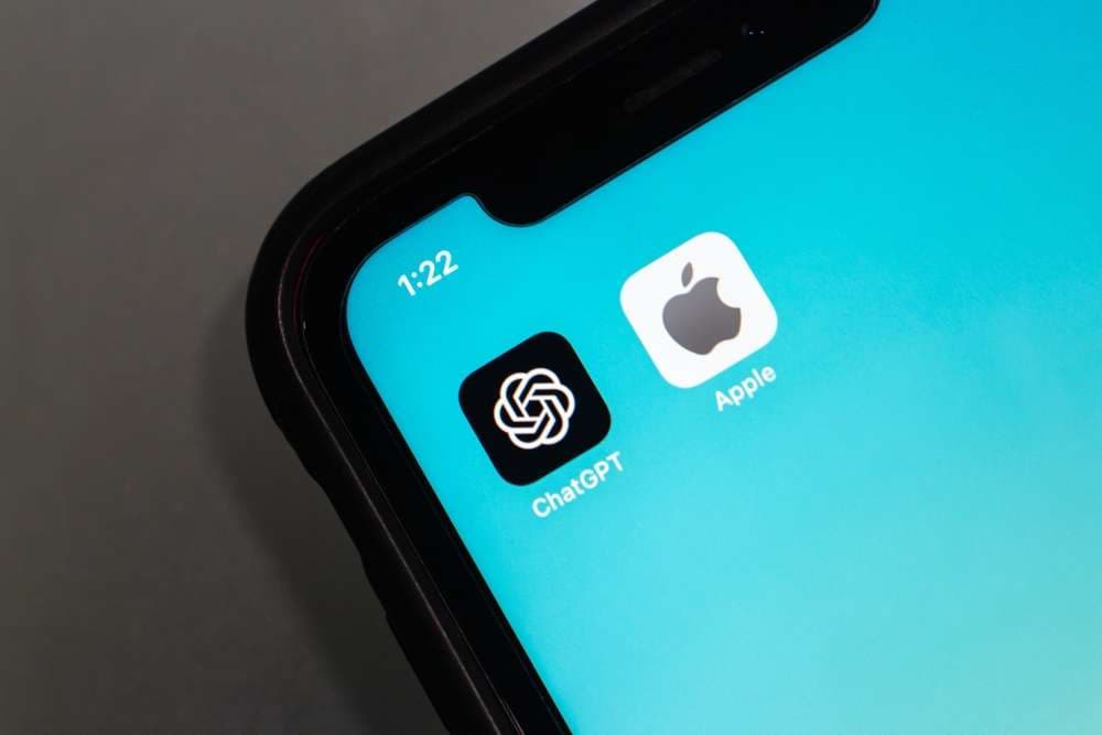 Apple vs OpenAI: Trade-Secret Lawsuit Sends Shockwaves Through Markets