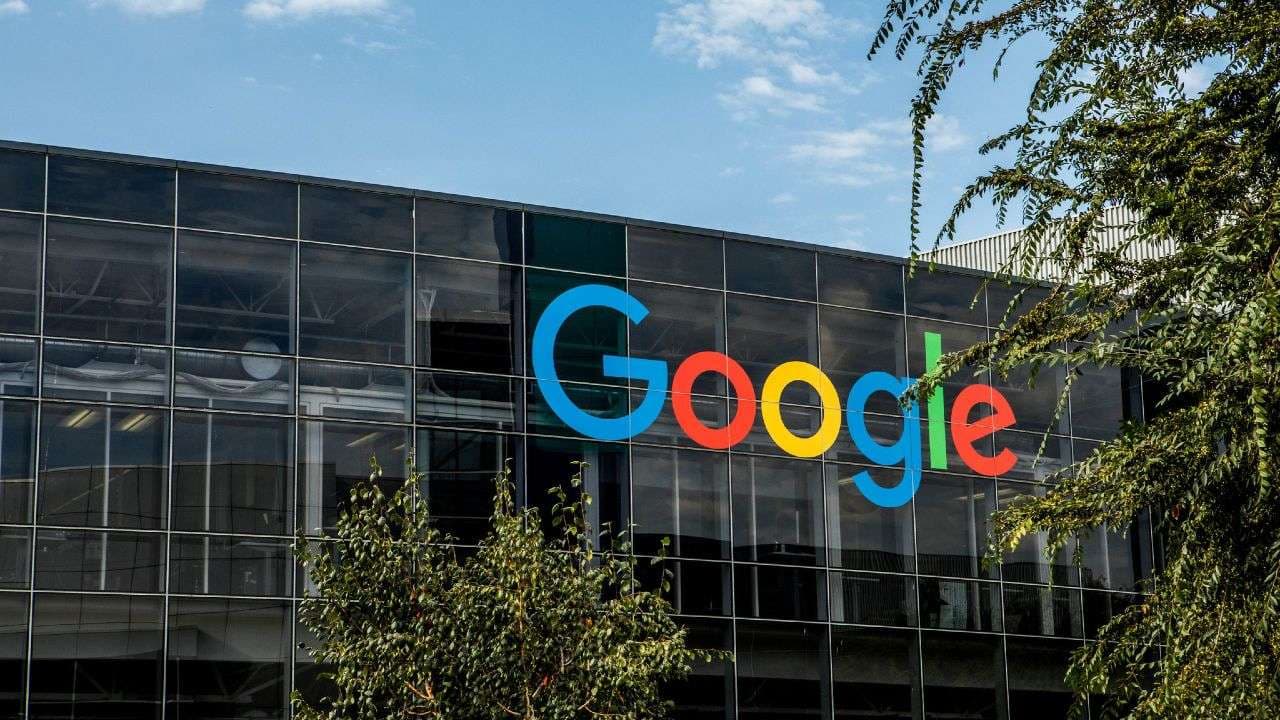 EU’s Antitrust Net Tightens Around Google, Market Adjusts