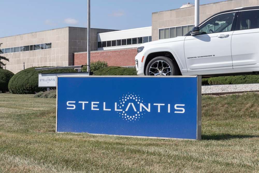 Stellantis'te Kâr Şoku: Beklentilerin Altında Kalan Rakamlar Hisseleri Aşağı Çekti