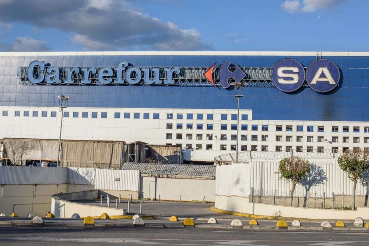 CarrefourSA Zararı Daraldı: Kâr Marjı ve Hisse Senedi Performansı