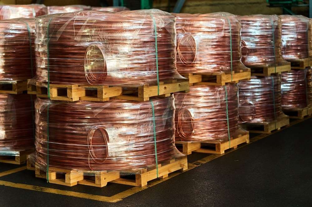 Strong Dollar Squeezes Industrial Metals, Copper Holds Above $14,000
